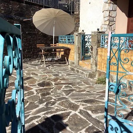 La Maison D'emile بيت للعطل *